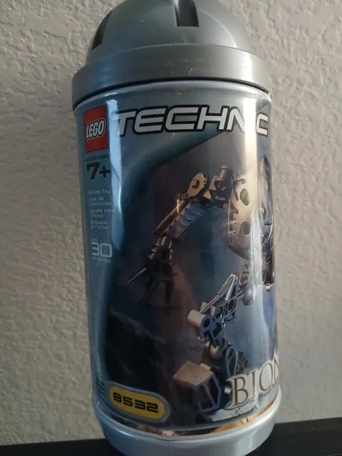 LEGO BIONICLE: Onua 8532 - Missing a head block