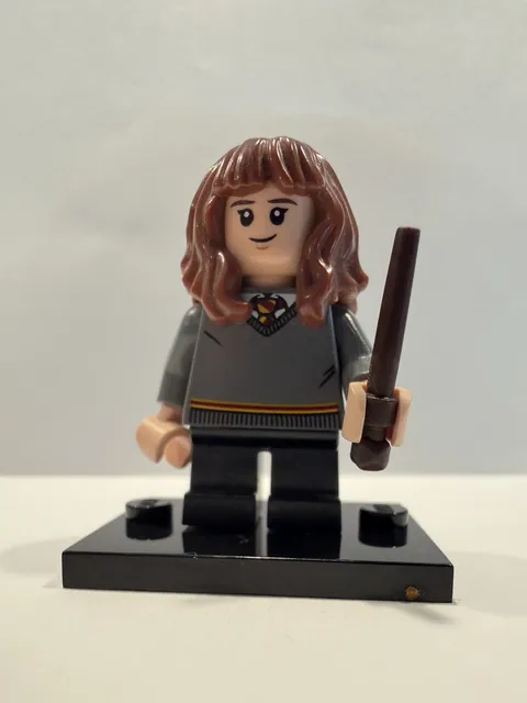 LEGO Harry Potter Hermione Granger Minifigure HP139 Gryffindor Sweater