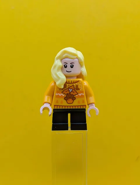 Hannah Cedric hp592 Holiday Sweater Harry Potter Holiday Lego Minifigure