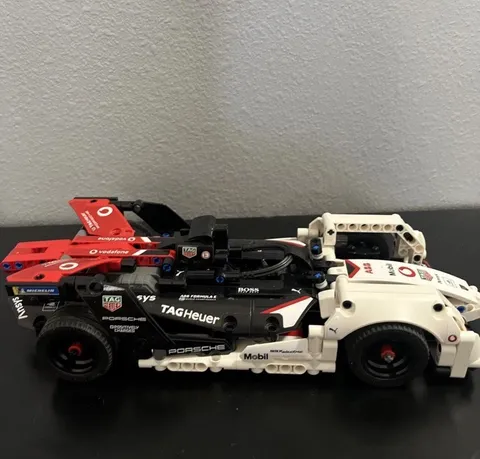 LEGO TECHNIC Formula E Porsche 99X Electric (42137) 100% Complete