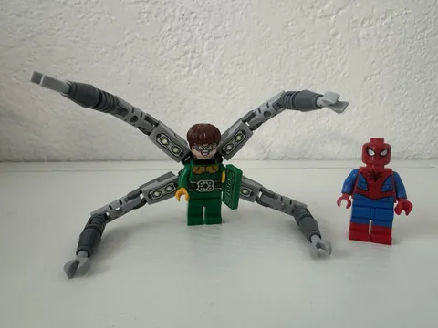 LEGO Super Heroes 76148 Dr Octopus (Otto Octavius) and Spiderman Minifigure Lot