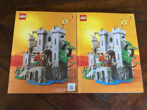 LEGO Icons 10305 Lion Knights' Castle (Box And Instructions Only)