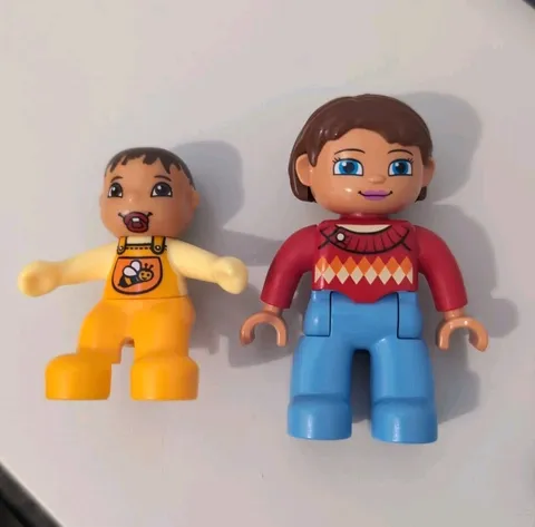 LEGO Duplo Mom & Yellow Baby Figures Set 10585 (85363pb003 & 47394pb180)
