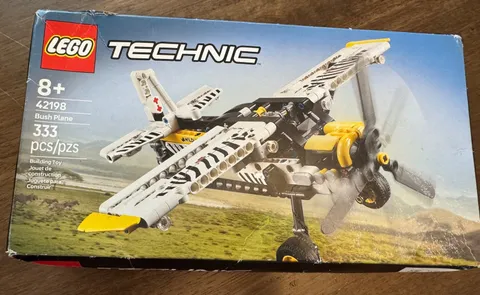 LEGO TECHNIC: Bush Plane (42198)