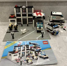 Vintage LEGO 6386 Police Command Base 1986 Classic Town Minifigures Manuals 6684