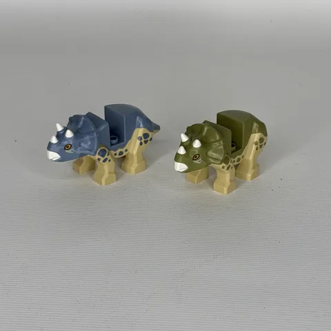 LEGO Baby Triceratops Dinosaur Minifigure Jurassic World Olive Green Baby Blue