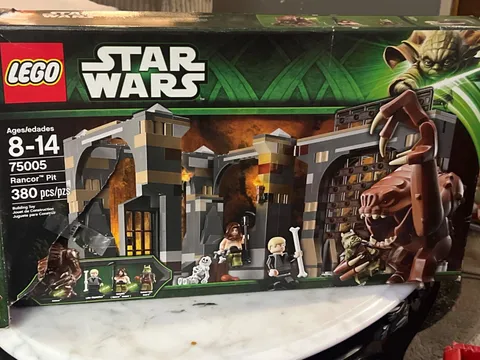 LEGO Star Wars: Rancor Pit (75005) CIB All minifigs!