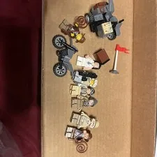 LEGO Indiana Jones 7620 Minifigure Motorcycle Chase Lot Extra Motorcycle Figures