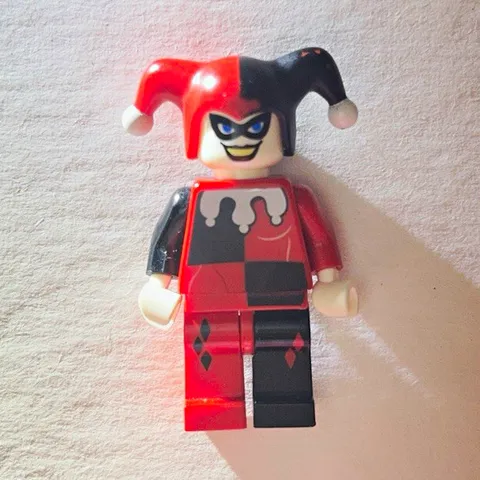 LEGO DC Harley Quinn Minifigure Red Black Jester Hat (see description)