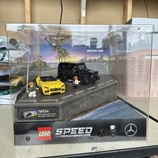 LEGO Display 76924 Speed Champions Mercedes AMG G63 & Mercedes AMG SL 63