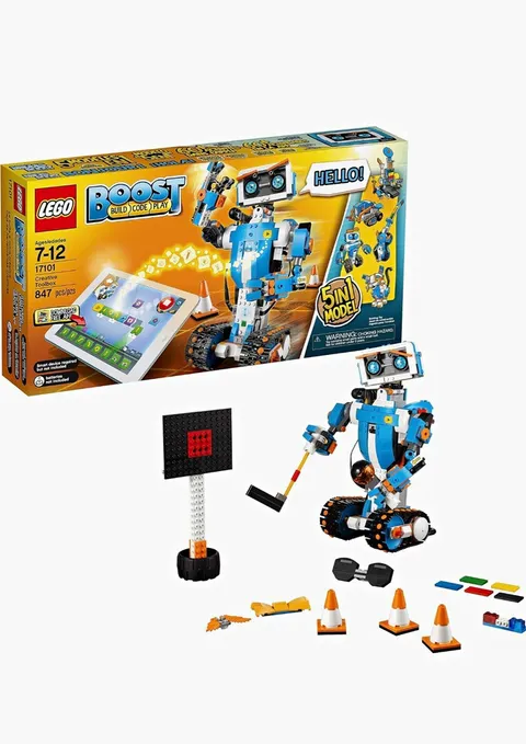 LEGO BOOST Creative Toolbox 17101 847pcs Battery Powered STEM Robot Set