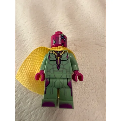 LEGO Marvel Super Heroes Vision Minifigure with Yellow Cape Avengers