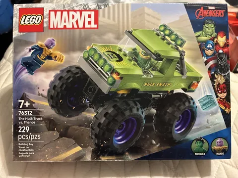LEGO Marvel The Hulk Truck vs. Thanos Building Set 76312