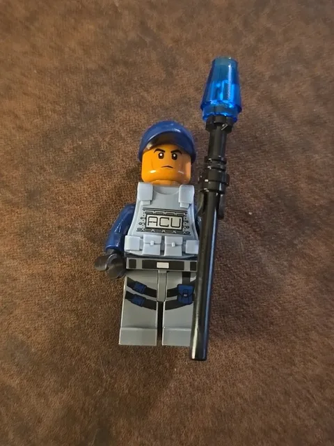 Lego ACU Trooper - Male Minifigure Jurassic World 75916 jw001