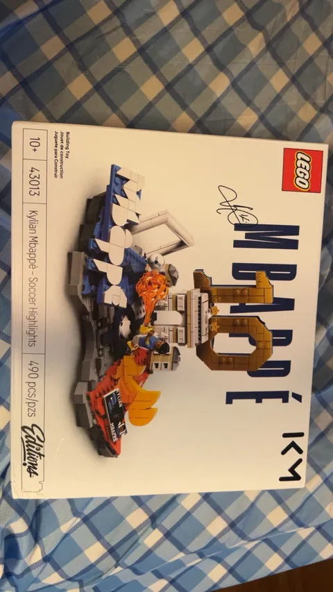 LEGO Editions Kylian Mbappe Soccer Highlights Building Set 43013 490 Pieces NEW