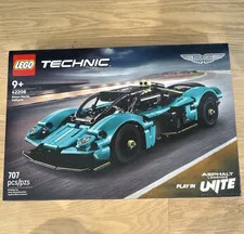LEGO Technic 42208 Aston Martin Valkyrie Complete Set 707 pcs Asphalt