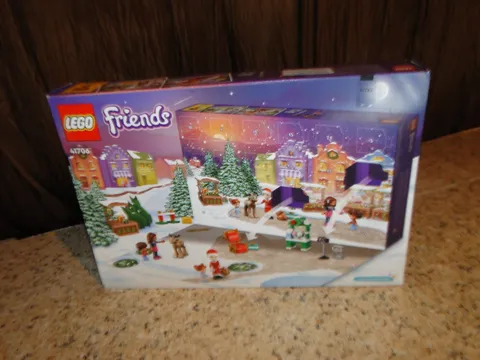NEW LEGO 41706 CHRISTMAS Friends Advent Calendar New Is Sealed Box LOT QQ