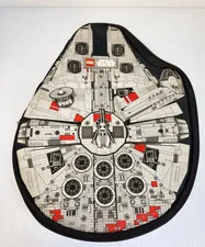 LEGO Star Wars Millennium Falcon Minifigure Carrying Case  Retired. 