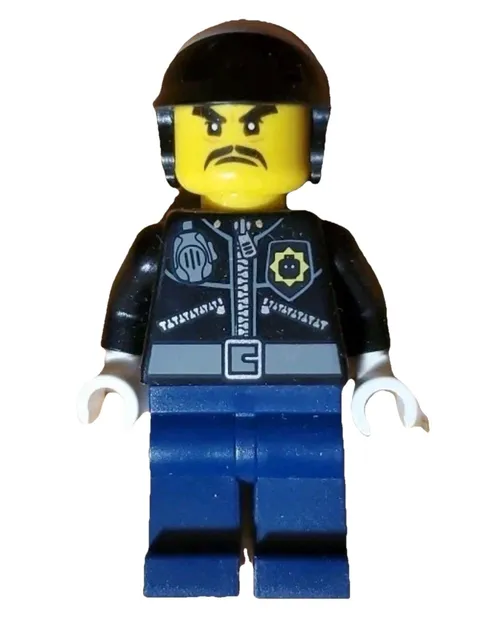 *Jessica* - LEGO The Ninjago Movie 70607 Officer Toque Minifigure njo0357