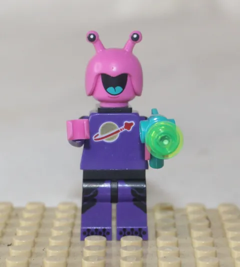 LEGO Minifigures Minifig PURPLE PINK ALIEN Series 22 Authentic