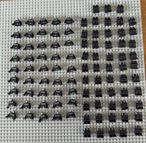 Lego Serpent Knight 53 Legs 45 Torsos, 2856, 7700, Castle, Medieval, Minifigures