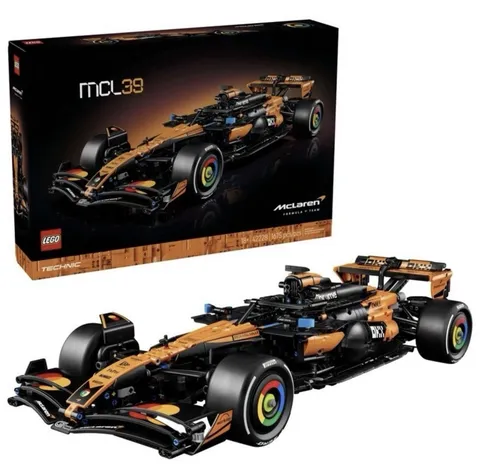 LEGO Technic McLaren MCL39 F1 Car 42228 Formula 1 Team SEALED Box Damaged A Bit