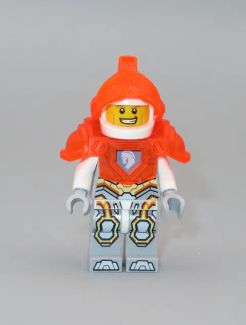 LEGO Nexo Knights Lance Richmond white minifigures