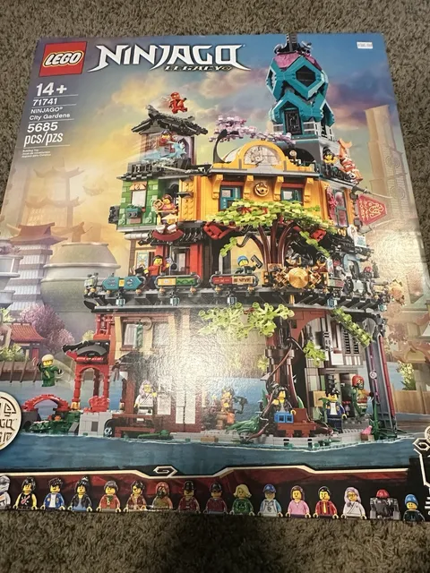 LEGO NINJAGO Legacy NINJAGO City Gardens 71741 Brand New Sealed Box Retired