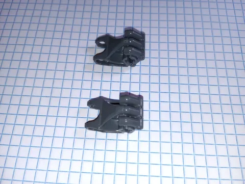 2 Dark Bluish Gray Bionicle Lego 64251 Hero Factory Fist with Axle Hole 3fingers