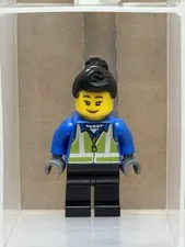 LEGO Minifigure - Holiday Woman, Black Hair, Blue Coat - No hol279 - QTY 1