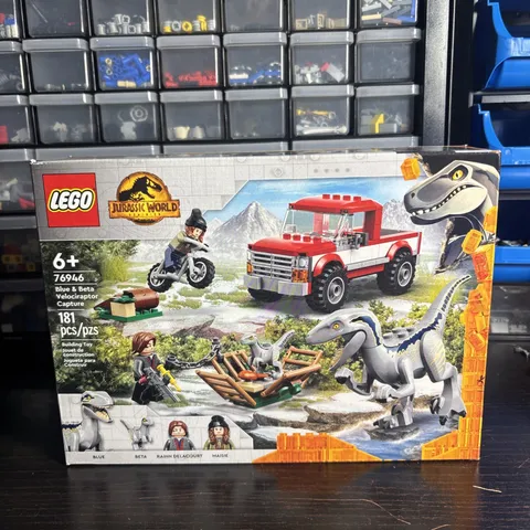 LEGO Jurassic World: Blue & Beta Velociraptor Capture (76946) Retired Set Sealed