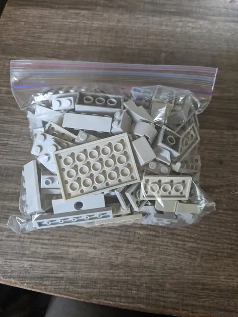 LEGO? LT. GRAY COLOR 125+ PIECE LOT VARIOUS SIZES & SHAPES PREOWNED PLEASE READ!