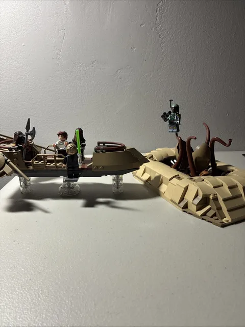 LEGO Star Wars: Desert Skiff & Sarlacc Pit (75396) - No Nien Nunb