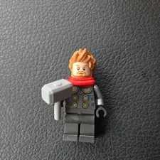 LEGO Marvel Advent Calendar #76196 - sh0756 - Thor w/Red Scarf - GLA2K