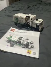 LEGO Technic 42167 Mack LR Electric Garbage Truck