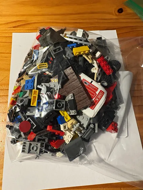 LEGO Bulk Mixed Lot Parts & Pieces Multicolor —almost 1 pound