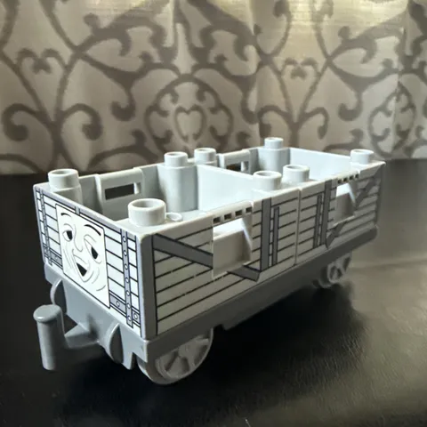 LEGO DUPLO Large Troublesome Truck  Thomas the Tank & Friends Minifigure Trains