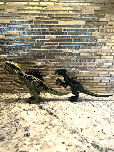 Jurassic World Giganotosaurus and Indoraptor Dinosaur Custom Lego Lot of 2!🔥