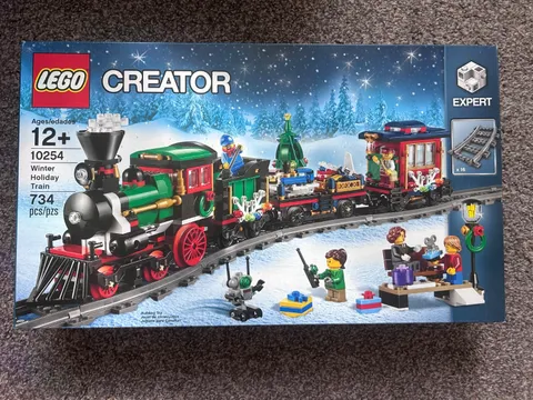 LEGO CREATOR: Winter Village Fire Station (10263) Brand New in box