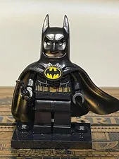 LEGO Batman - One Piece Cowl and Cape with Simple Bat Logo (1992)