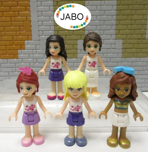 ( T10 / 1 / 1 ) Lego Friends 5 figures minifigures