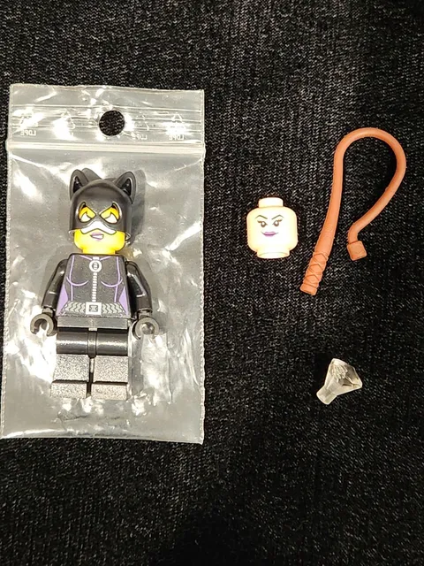 Lego Catwoman 6858 Minifigure With Rare Yellow Error Test Print Prototype Head