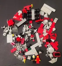 Vintage LEGO Space Lot-1989/1990 Space Police I & M: Tron Minifigs & Parts