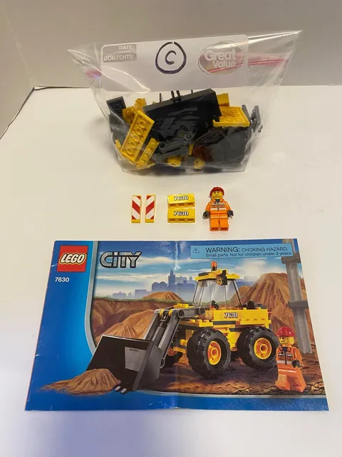 Lego 7630 Town City Front End Loader Construction Complete with Instructions A