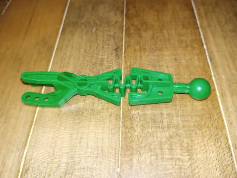 Lego Part number 32168 Green Technic Throwbot Arm with Flex Center, Ball Joint