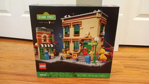 LEGO Ideas: 123 Sesame Street (21324) New and Sealed