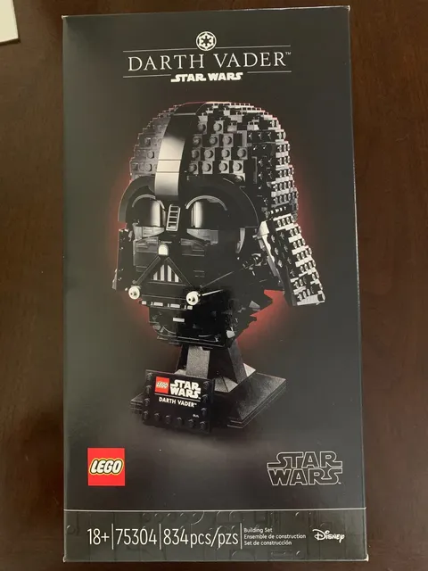 LEGO STAR WARS RETIRED DARTH VADER HELMET  #75304 BRAND IN THE BOX