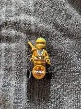 LEGO MINIFIGURE NINJAGO ZANE - 10TH ANNIVERSARY GOLDEN NINJA NJO0710 With Stand