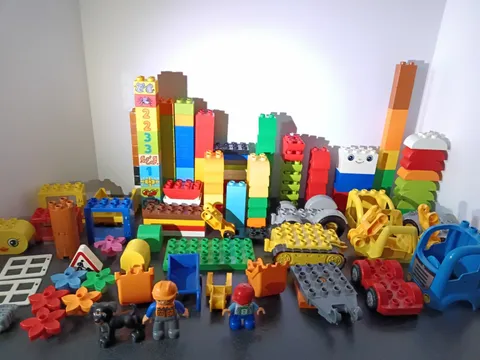 LEGO DUPLO building bricks Lot