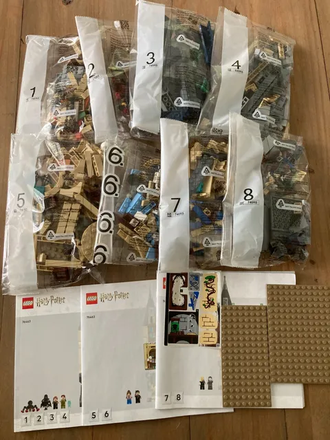 LEGO 76463 Harry Potter Hogwarts Castle: Hospital Wing - NO MINIFIGURES!